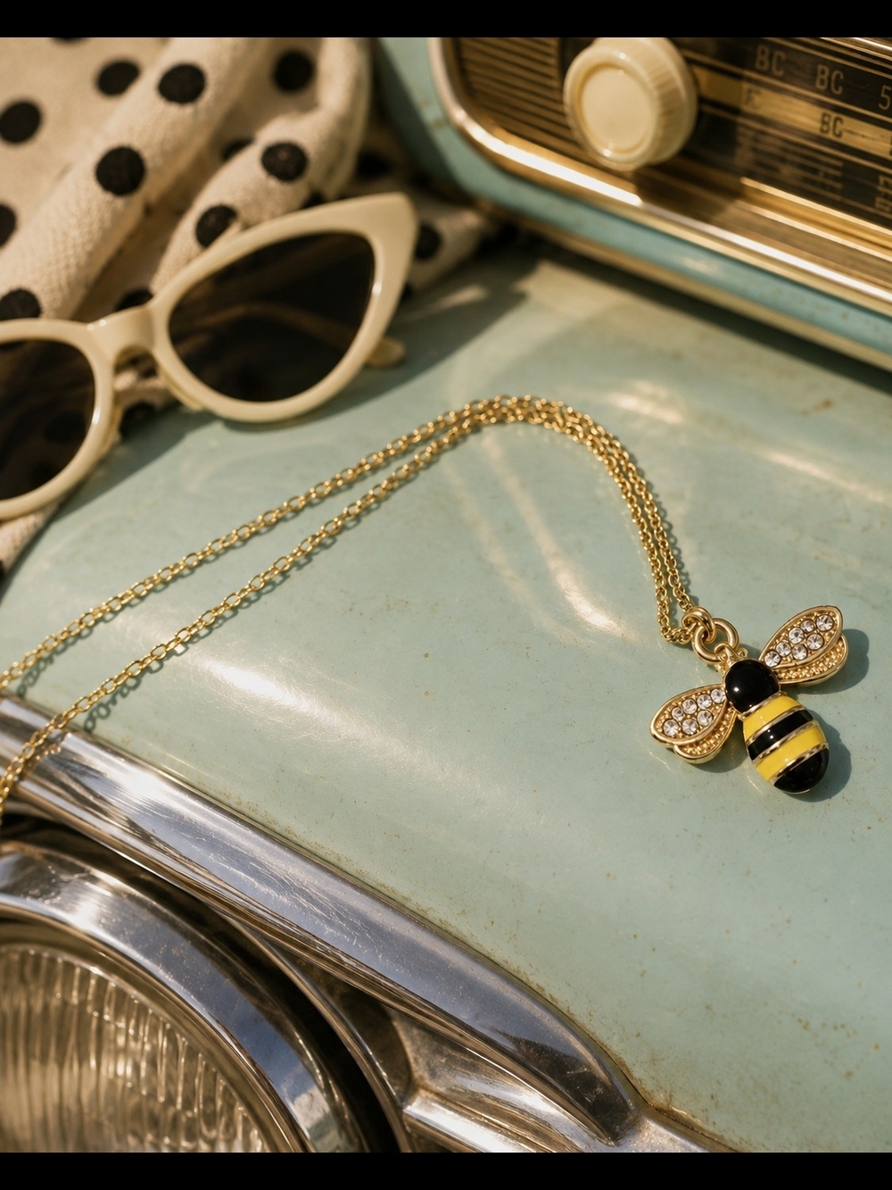 MODCLOTH RHINESTONE BUMBLE BEE NECKLACE